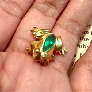 🔥 4 for $25 SALE!!! VINTAGE AVON PIN🔥